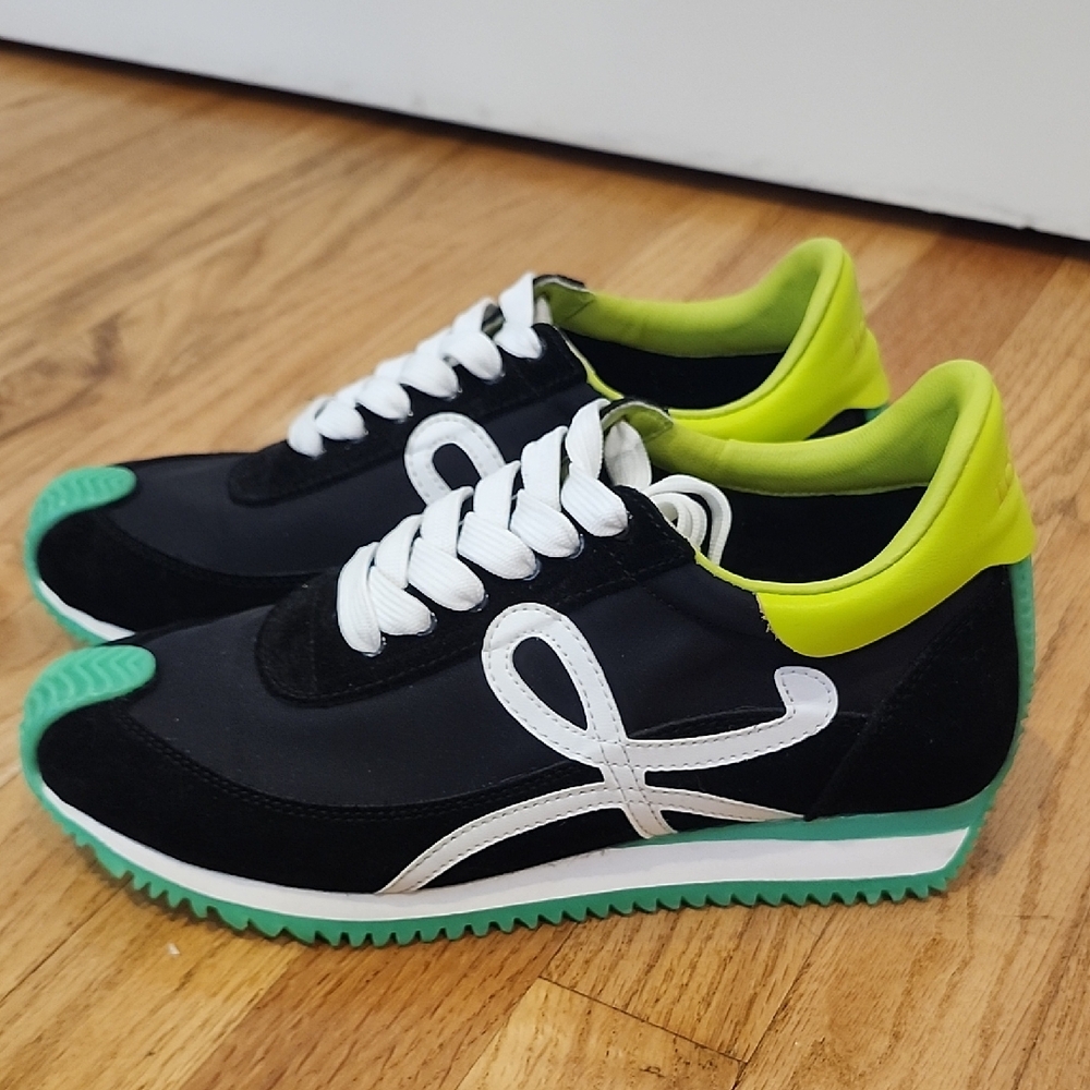 Stylish Black and Green Women's Sneakers